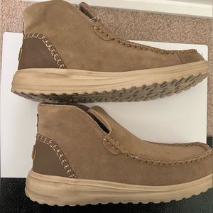 Hey Dude Women’s Denny Suede Boots Size 10